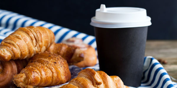 vending-coffee-cup-lifestyle-shot
