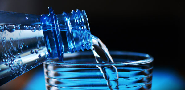 vending-pouring-water